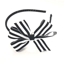 Load image into Gallery viewer, Hair Accessories - Black
